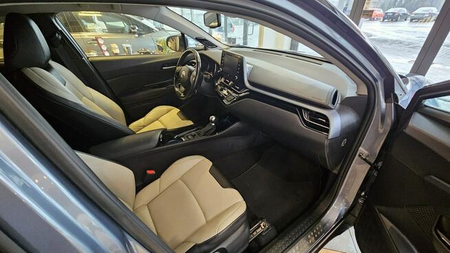 Toyota C-HR 2,0 Hybrid navi JBL Selection