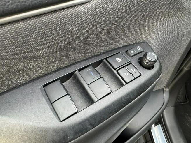 Toyota Yaris 1,5 Hybrid 115KM Klimatronic KamCof Tempomat CzujPasa