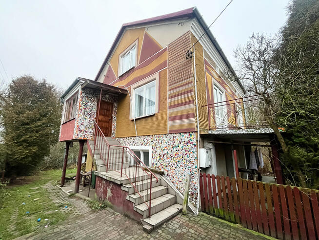 Dom - 137,8m2, działki 2273m2 - Ćmielów