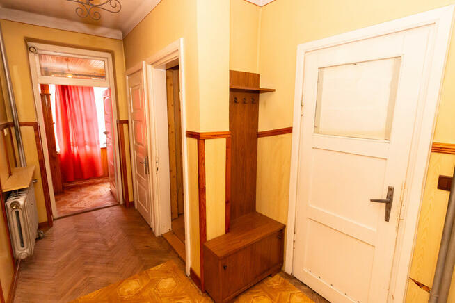 Dom - 137,8m2, działki 2273m2 - Ćmielów