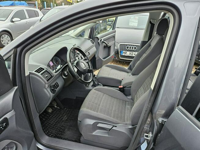 Volkswagen Touran Opłacony Zdrowy Zadbany Serwisowany Klima Navi 7osob 1Wł Po Serwisie