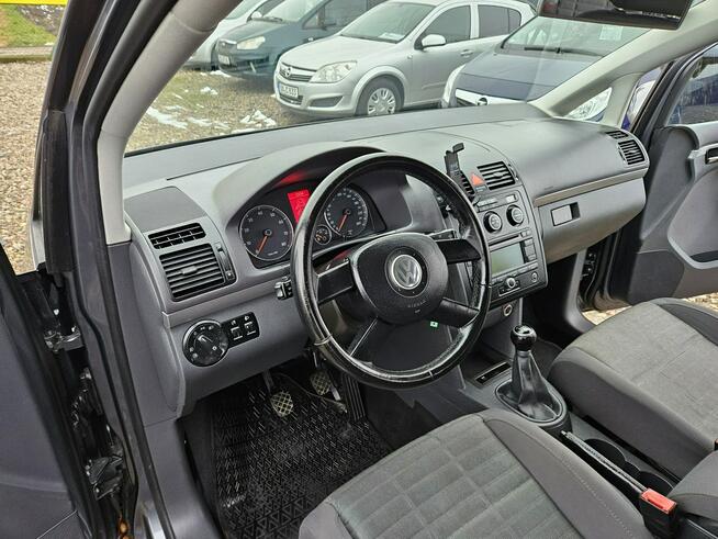 Volkswagen Touran Opłacony Zdrowy Zadbany Serwisowany Klima Navi 7osob 1Wł Po Serwisie