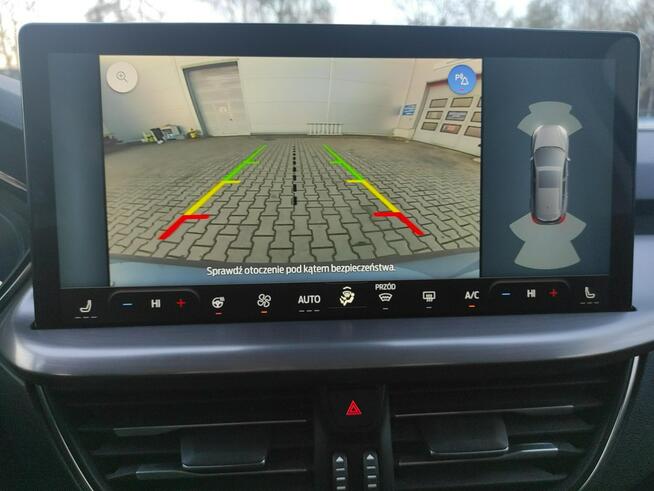 Ford Focus Titanium X 1.0 EcoBoost 155 KM PowerShift Mild Hybrid