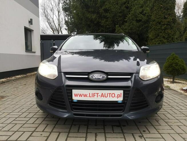 Ford Focus 1.0 12V 125KM Klimatronik Halogeny Isofix HAK Gwarancja