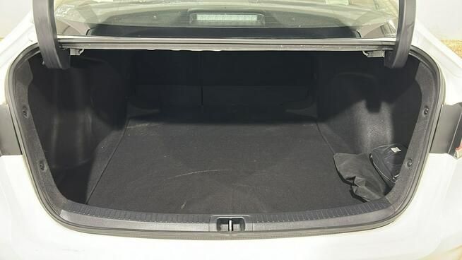 Toyota Corolla 1.8 Hybrid GPF Active sedan