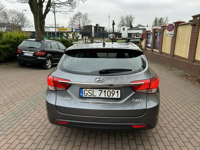Hyundai i40 1.6 benzyna bezwypadkowy niski przebieg super stan