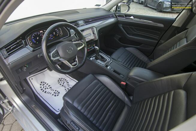 Volkswagen Passat FULL LED / 4motion / Masaże / Dynaudio / Kamera 360 / Wentyle / FV23%