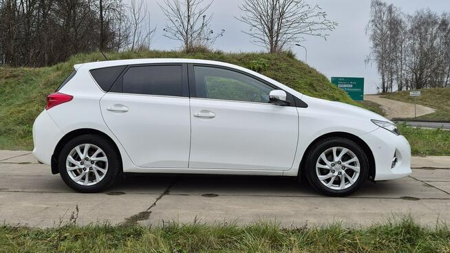 Toyota Auris _1.6 132KM_Navi_Led_Kamera_Climatronic_Serwis_