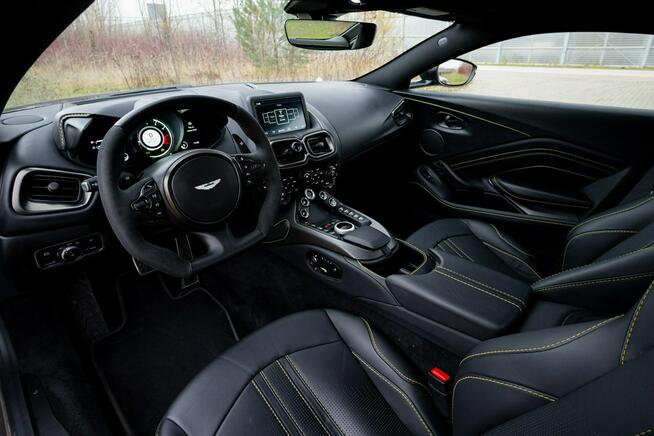 Aston Martin Vantage