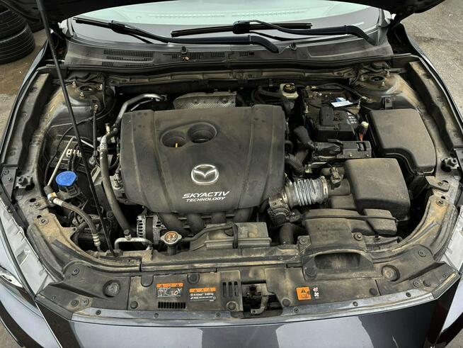 Mazda 3 2.0 benzyna Nakama 165km kamera BI-XENON skóra NAV serwis 2017
