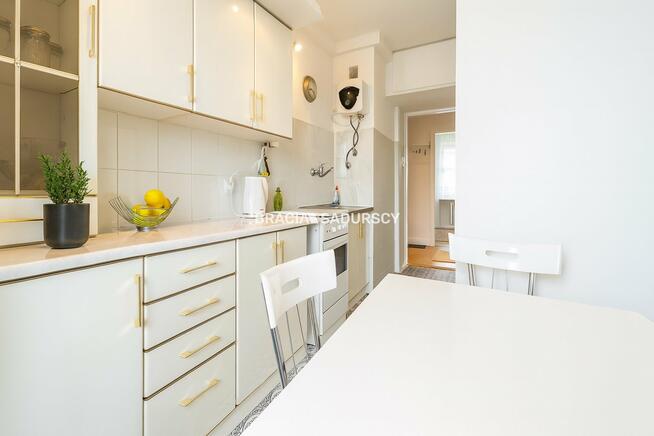 Mieszkanie Kraków Krowodrza, Gramatyka