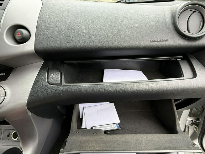 Toyota RAV-4 2.2D4D 136KM 4x4 Executive/Serwis/Skóry/Alufelgi16