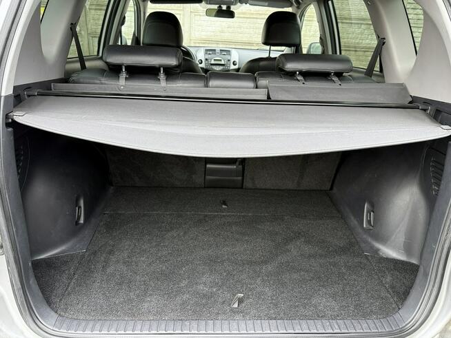 Toyota RAV-4 2.2D4D 136KM 4x4 Executive/Serwis/Skóry/Alufelgi16
