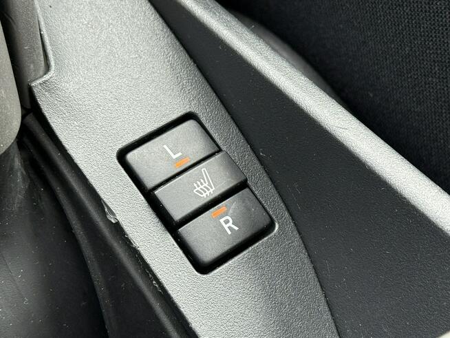 Toyota Auris 1,4D4D 90KM Premium/Klimatyzacja/Parktronic/Serwis