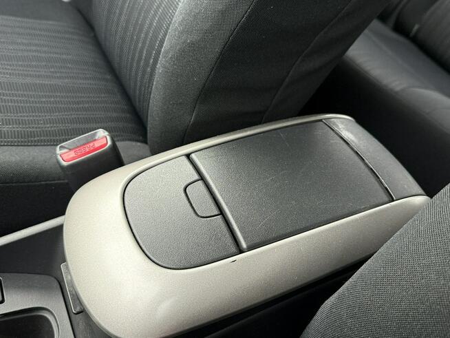 Toyota Auris 1,4D4D 90KM Premium/Klimatyzacja/Parktronic/Serwis