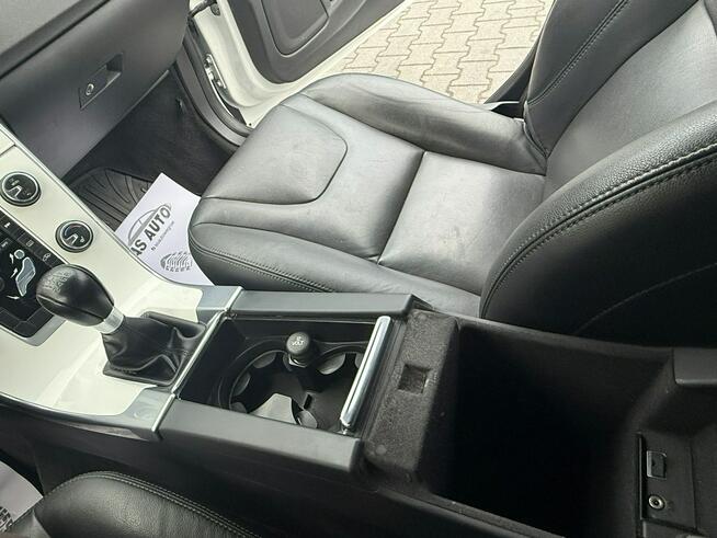 Volvo S60 2,0D3 136KM Lift/Ledy/Navi/Xenony/PDC/Serwisowany/Alu19