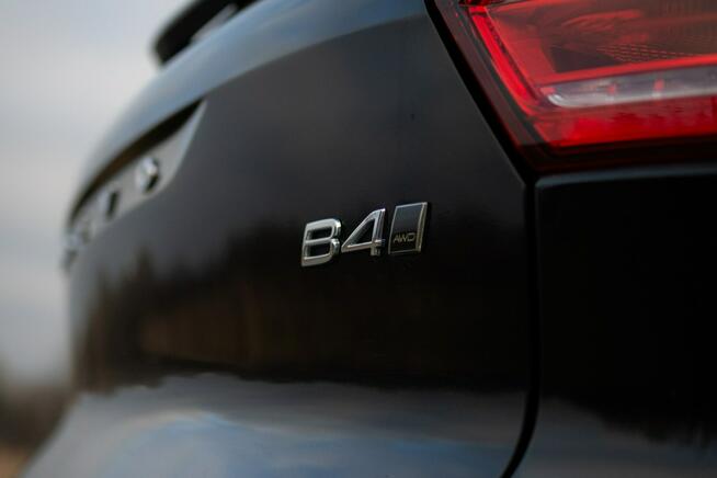 Volvo XC40 B4 AWD Momentum Pro Salon PL, Bezwypadkowy, Pierwszy wł.