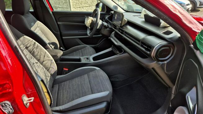 Jeep Avenger 151KM Bateria 54kWh 400km zasięgu 100% Elektryk tablet