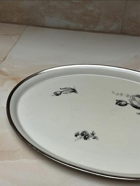 Patera z czarnymi tulipanami. Półmisek. Sygnatura numerycz