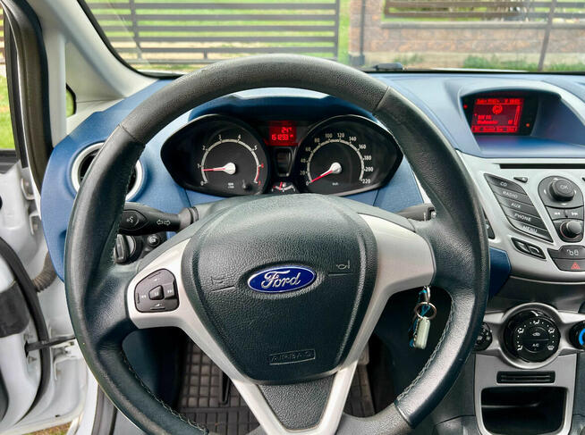 Ford fiesta mk7 2009r.