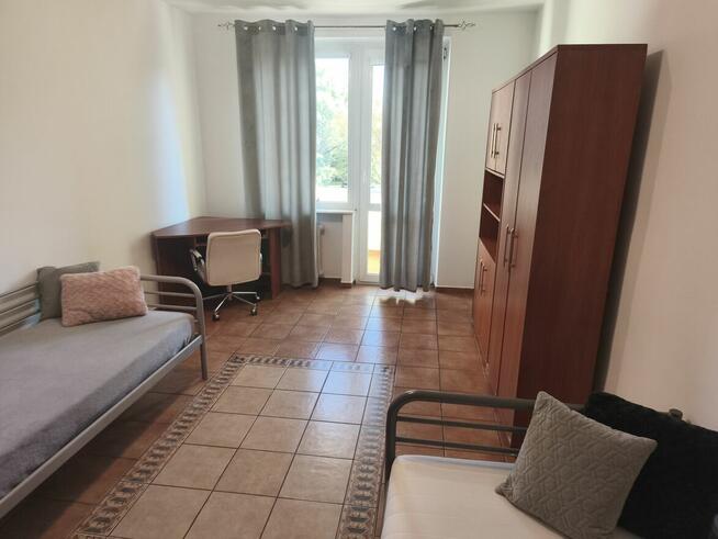 Centrum, 2 pokoje, media miejskie, balkon