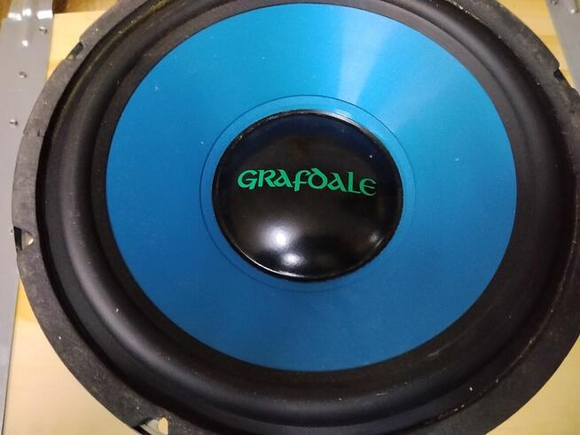 Dibeisi 600 waat. 300 mm.