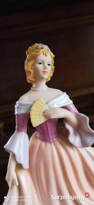 Piękna Clarissa. Figurka damy. The Leonardo Collection.