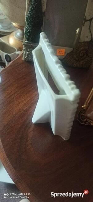 Porcelanowa, biała, stojąca ramka na zdjęcia Z granatowym de