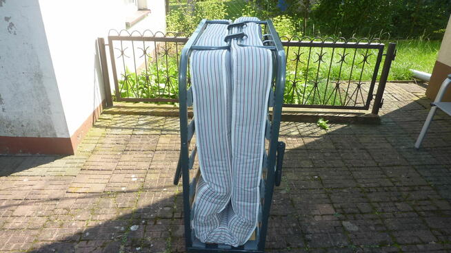 Składane łóżko polowe (turystyczne) z materacem.Stan b.dobr