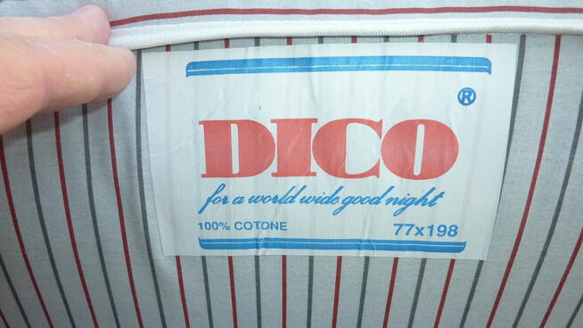 Składane łóżko polowe (turystyczne) z materacem.Stan b.dobr