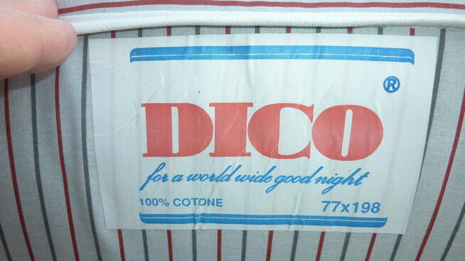 Składane łóżko polowe (turystyczne) z materacem.Stan b.dobr