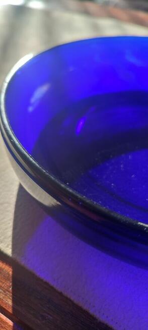 Talerz, salaterka, patera - szkło barwione, kobaltowe