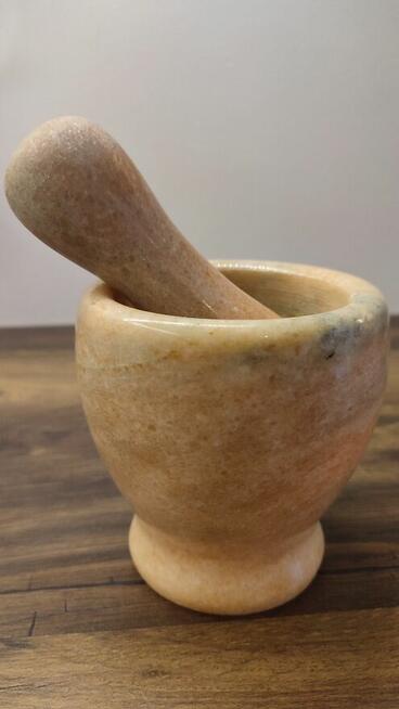 Moździerz granitowy z tłuczkiem - ładny kolor