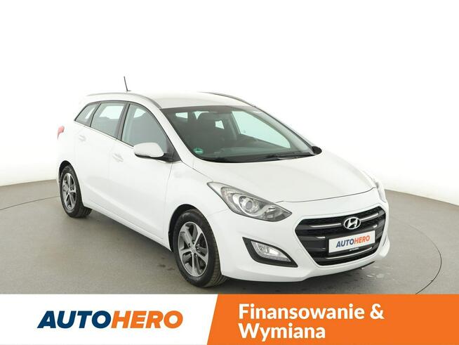 Hyundai i30 1.6 CRDi Blue Klimatronik Nawigacja Tempomat Grzane Fotele Kamera PDC