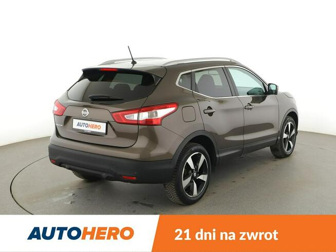 Nissan Qashqai automat panorama navi klima auto kamera 360 i czujniki parkowania