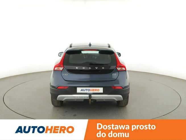 Volvo V40 Cross Country CrossCountry Ocean Race niski przebieg skóra navi PDC grzane fotele ha