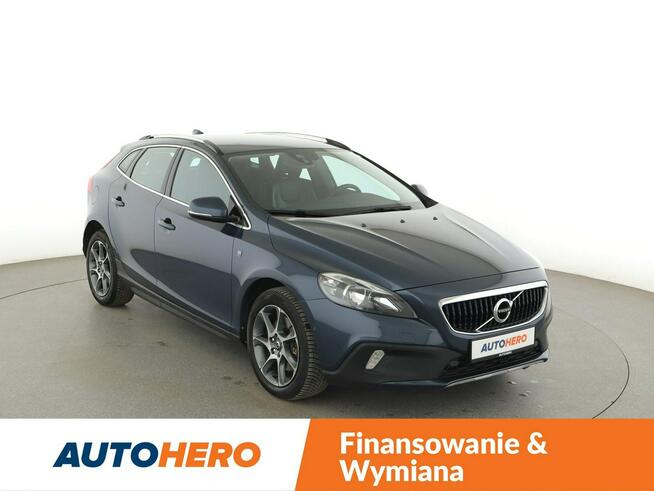 Volvo V40 Cross Country CrossCountry Ocean Race niski przebieg skóra navi PDC grzane fotele ha