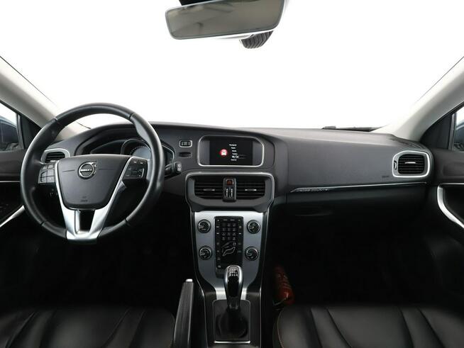 Volvo V40 Cross Country CrossCountry Ocean Race niski przebieg skóra navi PDC grzane fotele ha