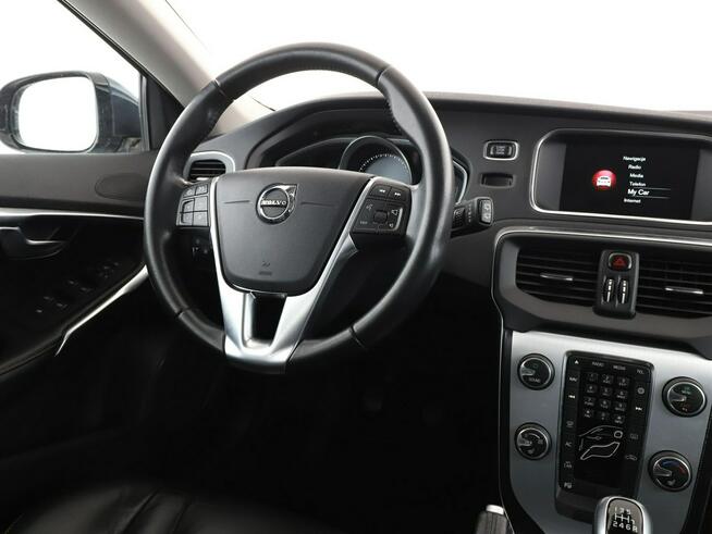 Volvo V40 Cross Country CrossCountry Ocean Race niski przebieg skóra navi PDC grzane fotele ha