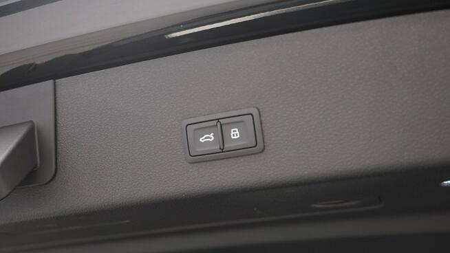 Audi Q8 e-tron 55 408KM Quattro MatrixLed Tempomat ACC Pneumatyka Kamery360 Panorama