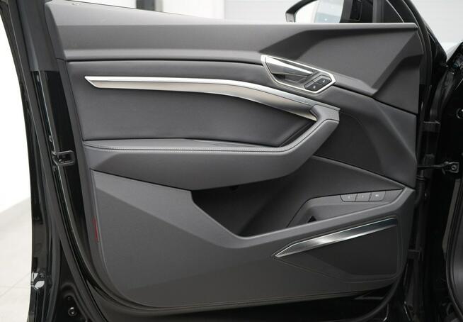 Audi Q8 e-tron 55 408KM Quattro MatrixLed Tempomat ACC Pneumatyka Kamery360 Panorama