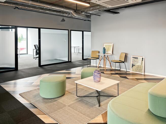 Znajdź własne biurko w lokalizacji Regus Diamentum