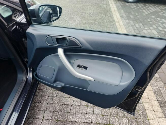Ford Fiesta Ślicznotka Titanium mały przebieg