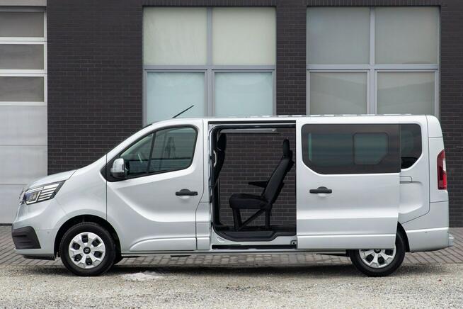 Renault Trafic 8 Osób 2.0 150 KM Bogate Wyposażenie 2024r.