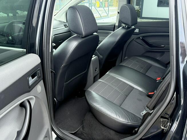 Ford Kuga *S**ledy*4 X 4*panorama-dach*navi*skóry*alu*z Niemiec*