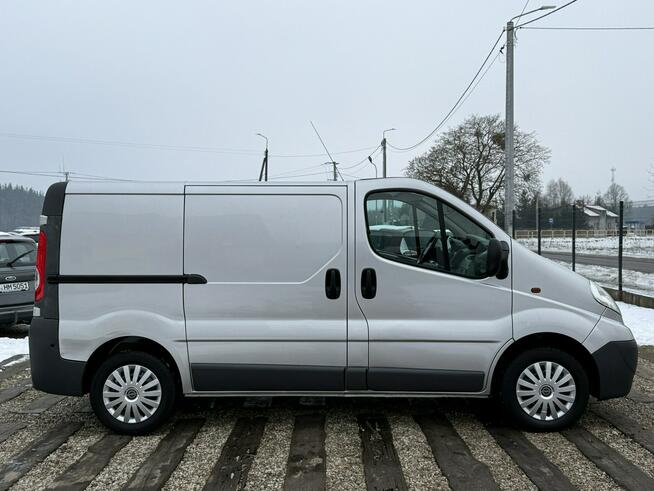 Opel Vivaro *super stan*doinwestowany*klima*z Niemiec*