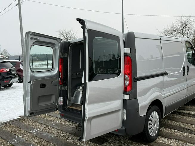 Opel Vivaro *super stan*doinwestowany*klima*z Niemiec*