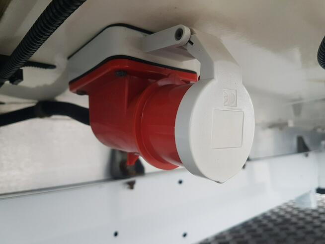 Renault Master 8EP CHŁODNIA MROŹNIA 4,21x2,11x2,01 IZOTERMA AGREGAT THERMO KING V-500