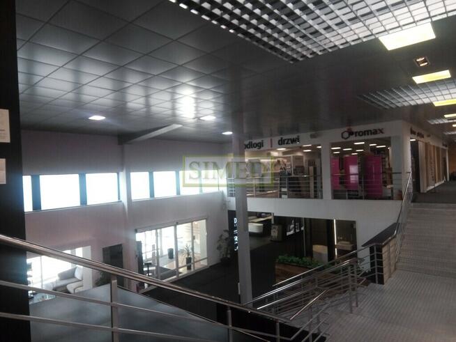 Showroom meble, wyposażenie wnętrz, parking