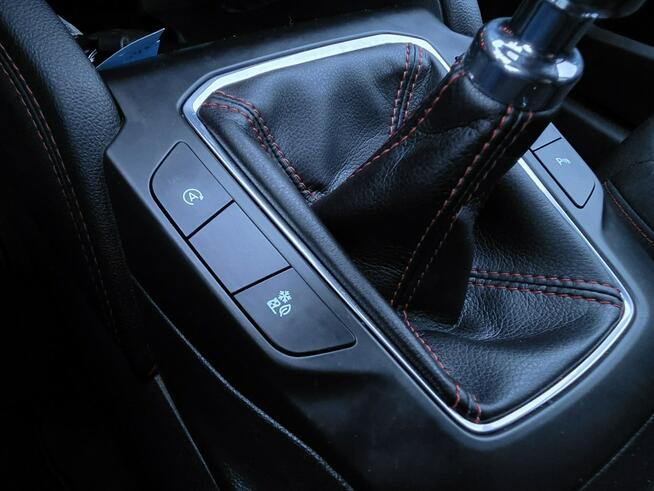 Ford Kuga EUROPA*st-line*manual*bezwypadkowy*kamera cofania*nawigacja*opłacony